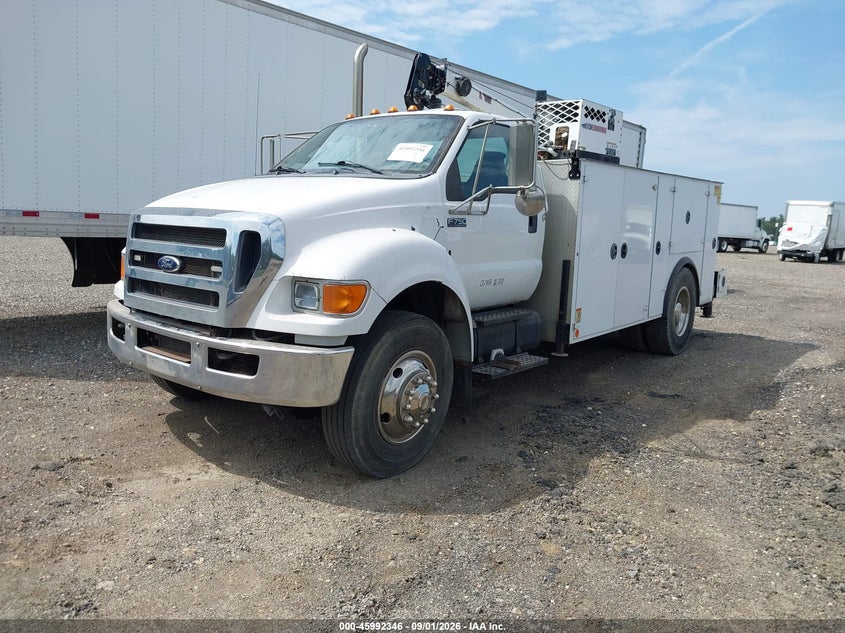 2013 FORD F-750 auction photo 2