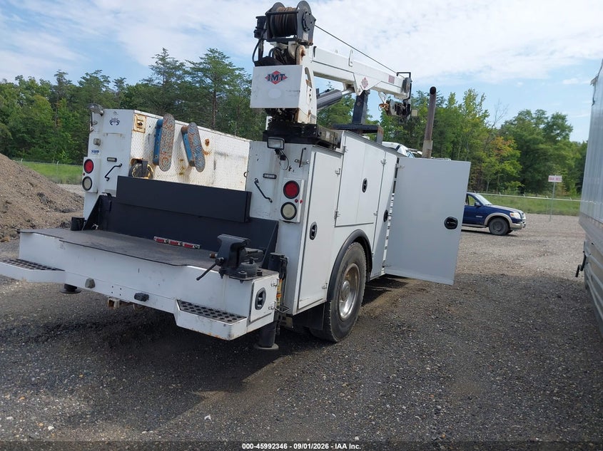 2013 FORD F-750 auction photo 4