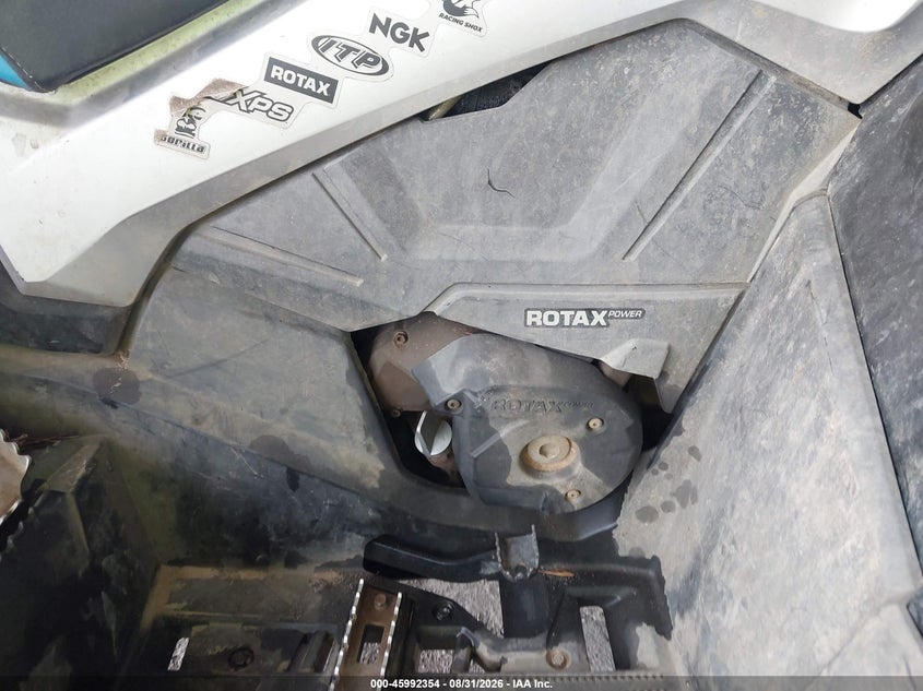 2016 CAN-AM OUTLANDER auction photo 8