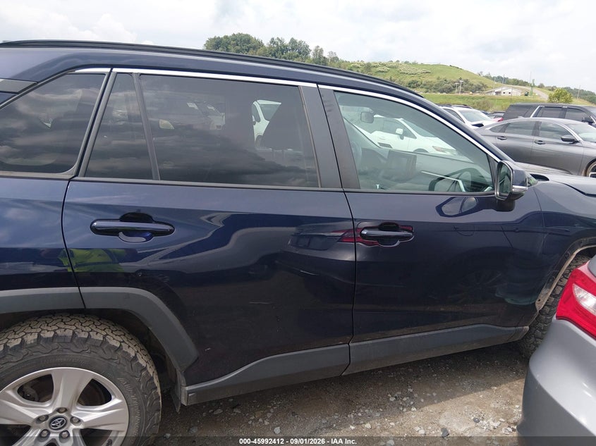 TOYOTA RAV4 - zdjęcie 14