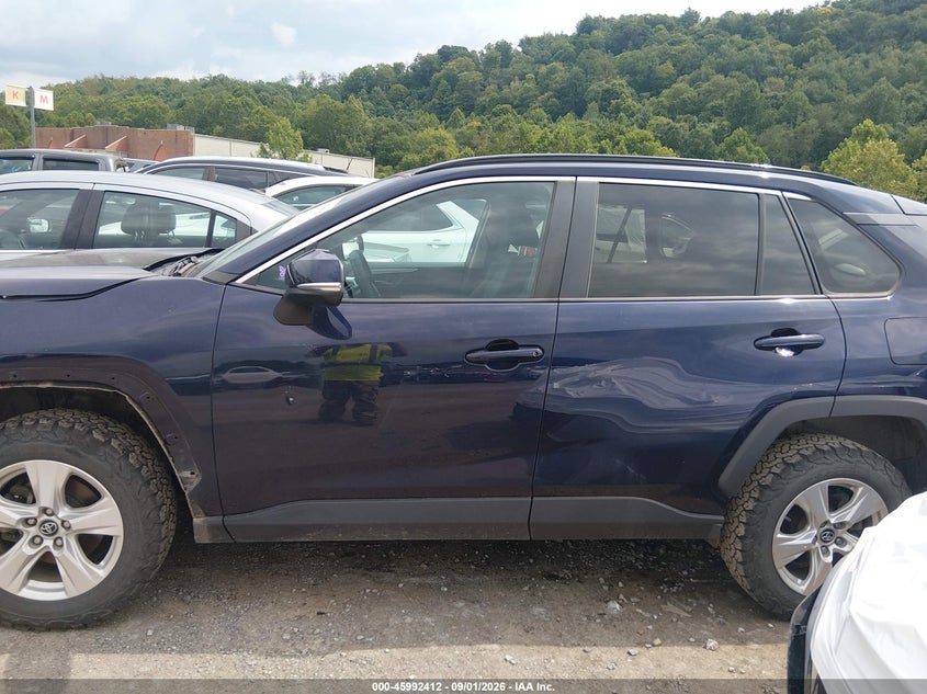 TOYOTA RAV4 - zdjęcie 15