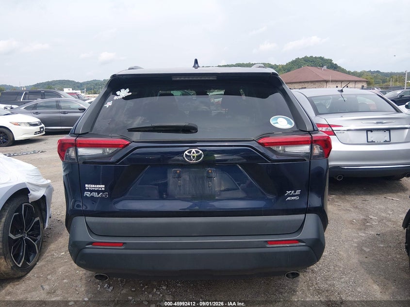 TOYOTA RAV4 - zdjęcie 17