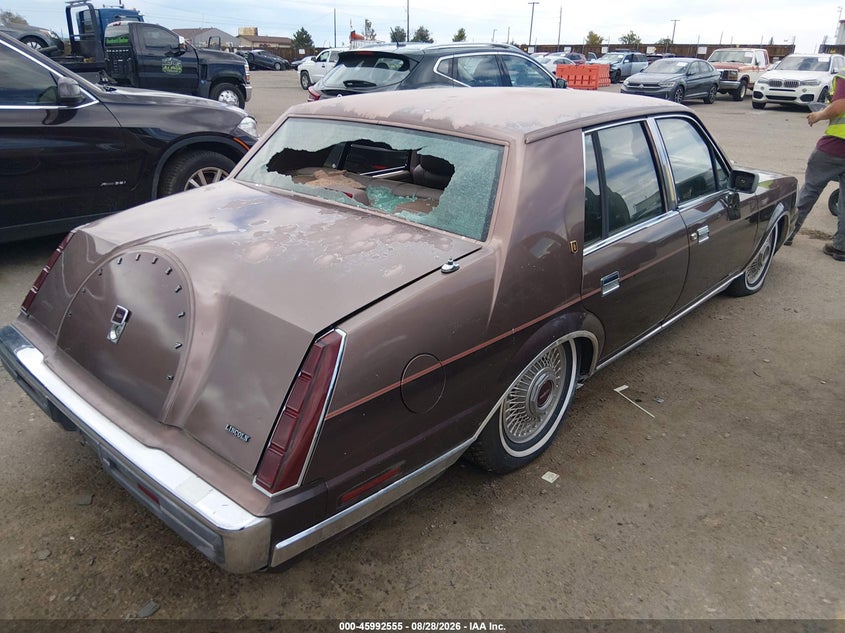 1987 LINCOLN CONTINENTAL auction photo 4