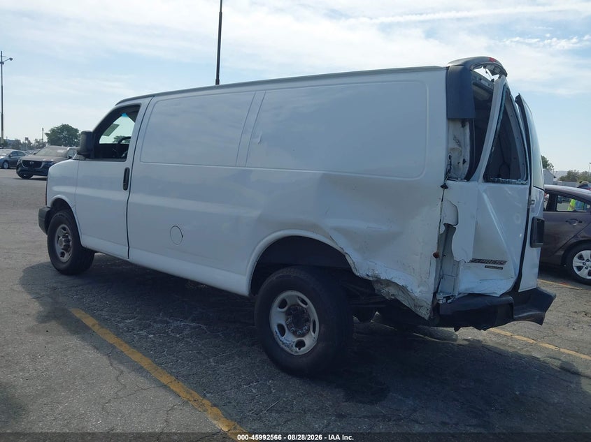 2013 CHEVROLET EXPRESS 2500 auction photo 3