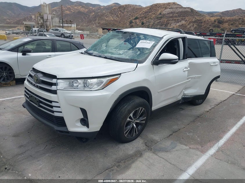 2019 Toyota Highlander, Правый бок, IAAI, VIN 5TDZZRFH9KS290527 — фото 2