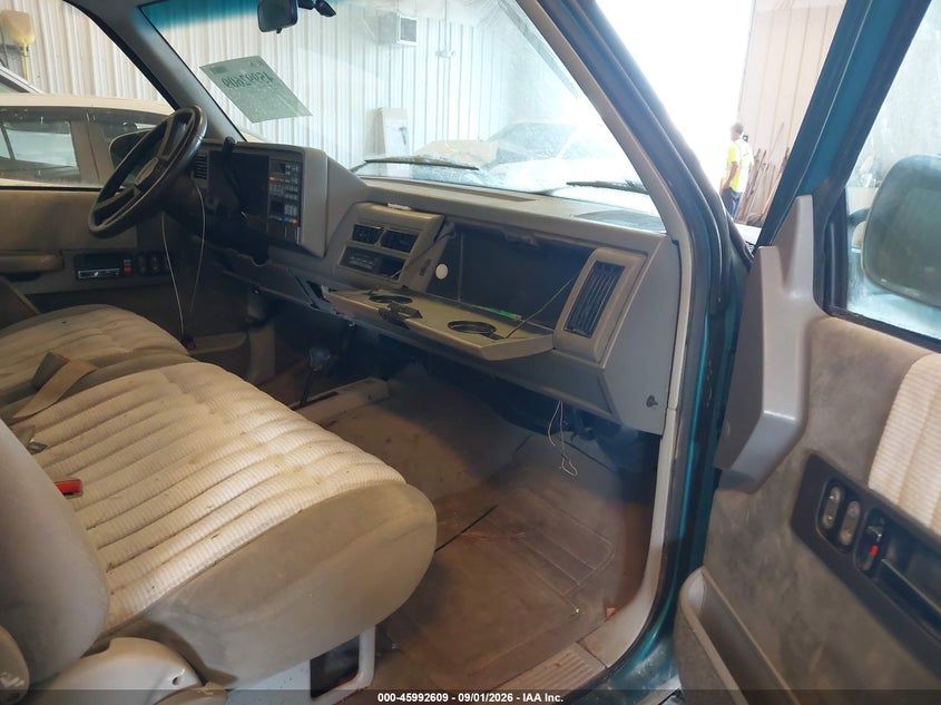 CHEVROLET GMT-400 1994 VIN 1GCEK19K7RE136880
