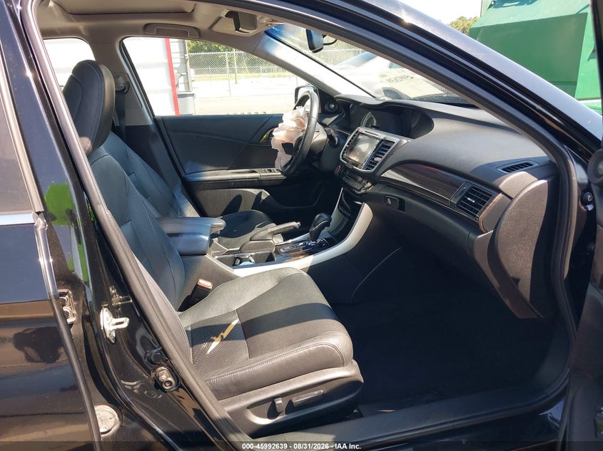 2017 HONDA ACCORD auction photo 5