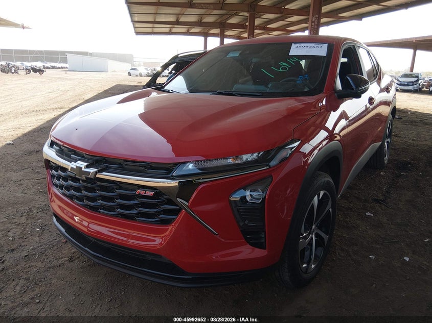 2026 Chevrolet Trax, Right Side, IAAI, VIN KL77LGEPXTC151657 — photo 2