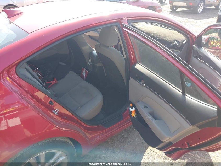 2019 HYUNDAI ELANTRA auction photo 8