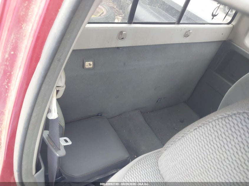 2004 NISSAN FRONTIER auction photo 8