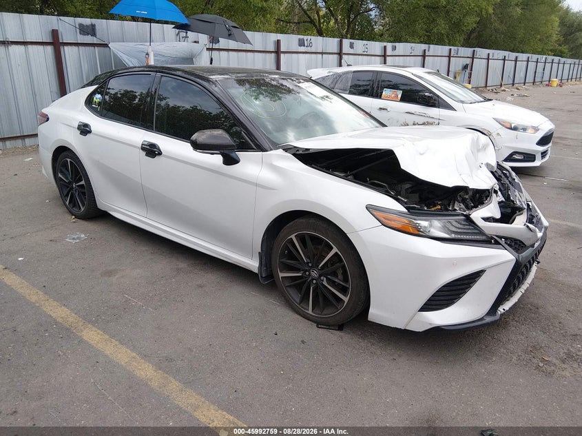 2018 TOYOTA CAMRY auction photo 1