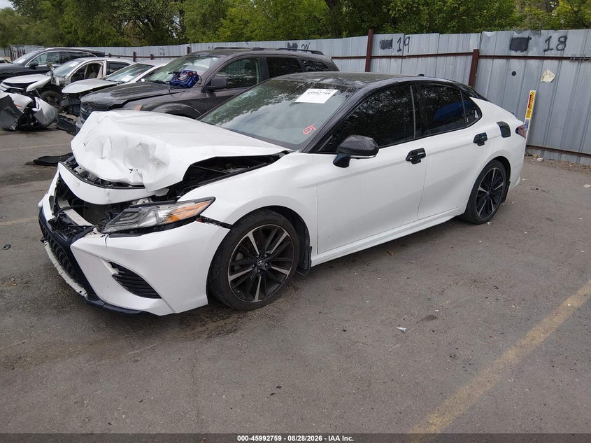 2018 TOYOTA CAMRY auction photo 2