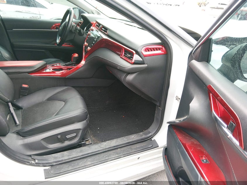 2018 TOYOTA CAMRY auction photo 5