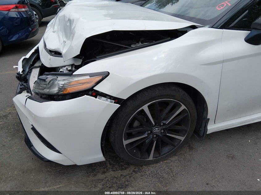 2018 TOYOTA CAMRY auction photo 6