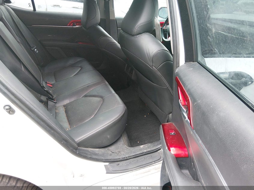 2018 TOYOTA CAMRY auction photo 8