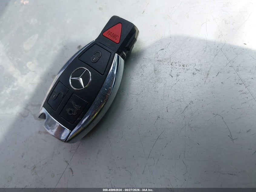 MERCEDES-BENZ C 300 2011 VIN WDDGF5EB5BA451240
