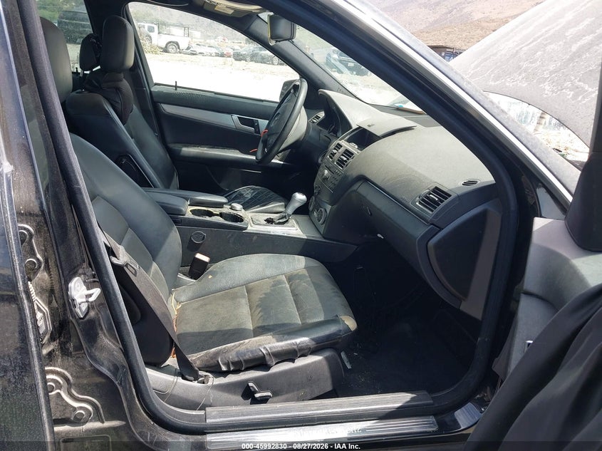 MERCEDES-BENZ C 300 2011 VIN WDDGF5EB5BA451240