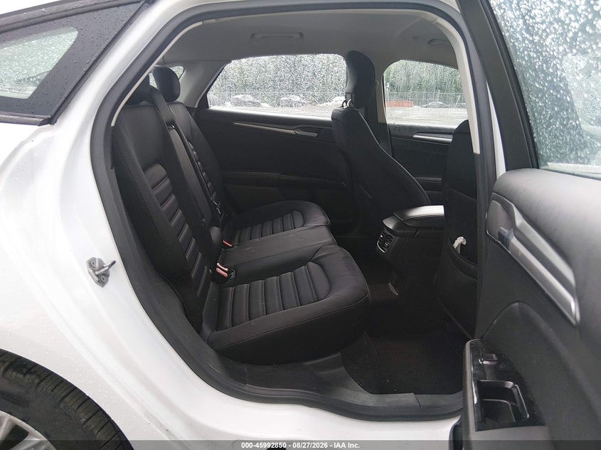 2013 FORD FUSION HYBRID auction photo 8