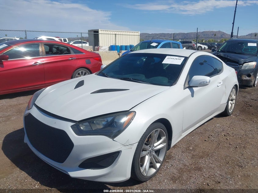 2013 HYUNDAI GENESIS auction photo 2