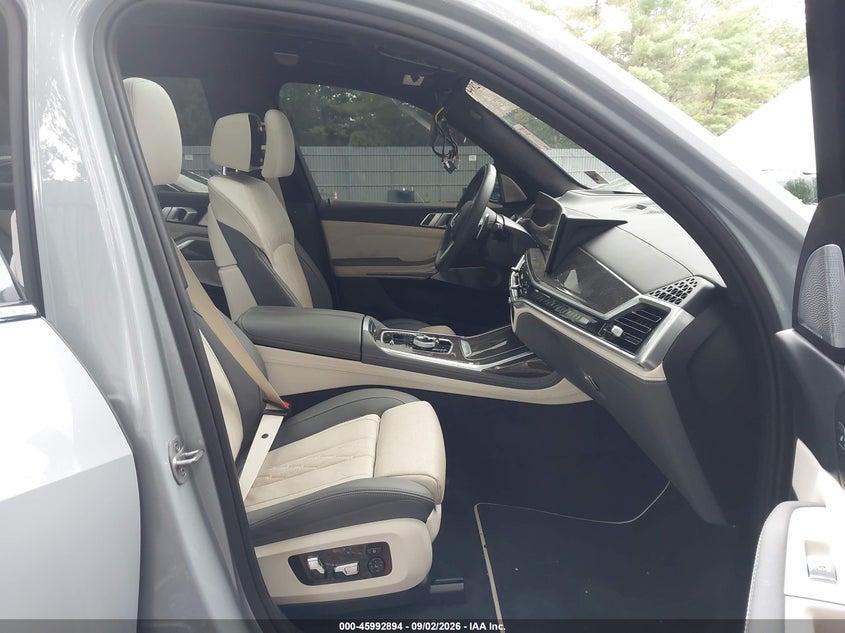 BMW X7 2024 VIN 5UX33EM05R9U70883