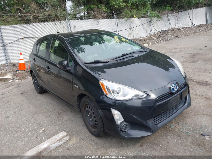 2015 TOYOTA PRIUS C auction photo 1