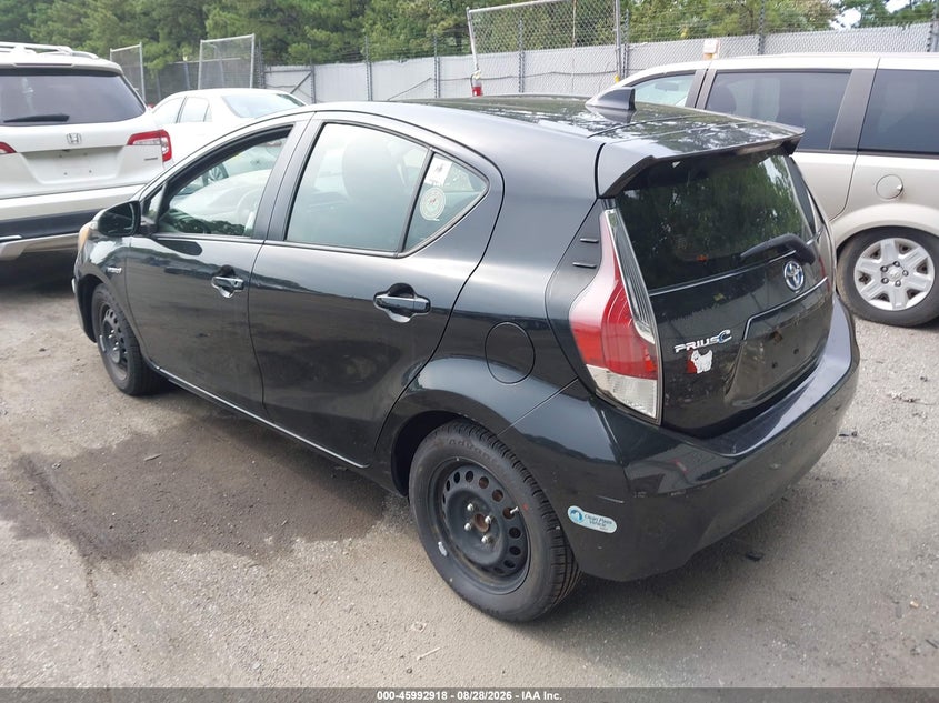 2015 TOYOTA PRIUS C auction photo 3