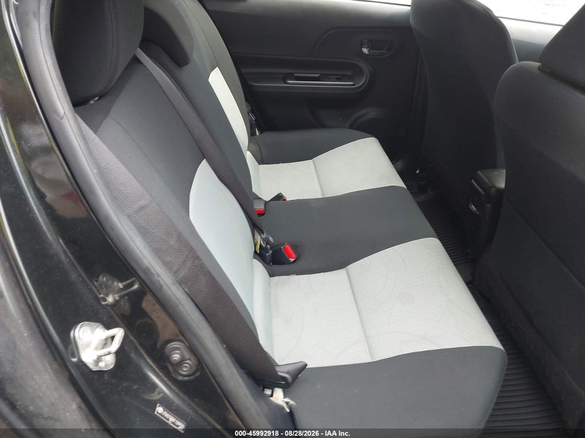 2015 TOYOTA PRIUS C auction photo 8