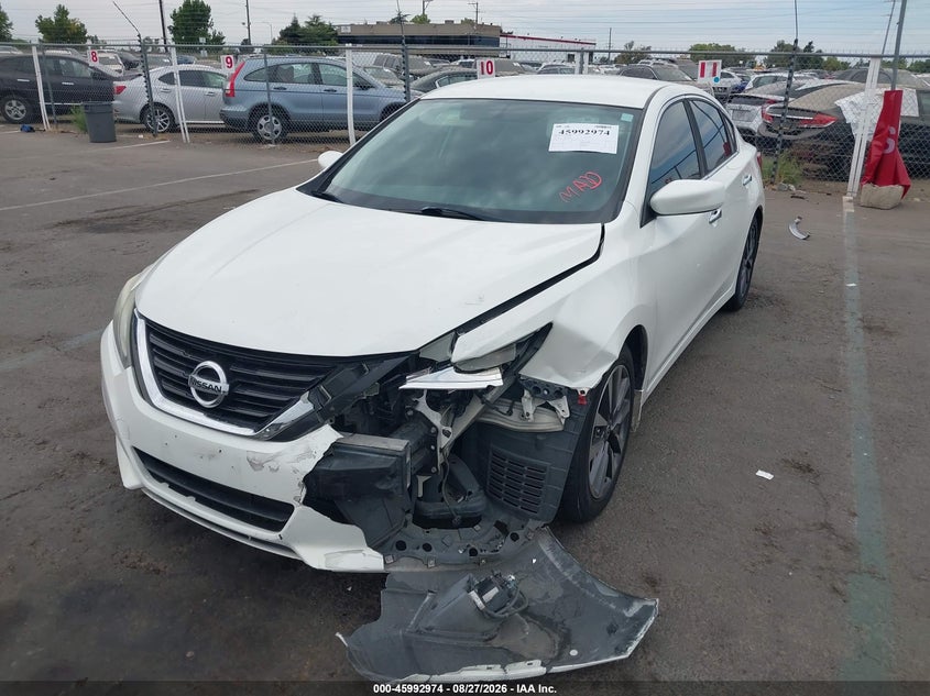 2017 Nissan Altima, Лівий перед, IAAI, VIN 1N4AL3AP8HC296538 — фото 2