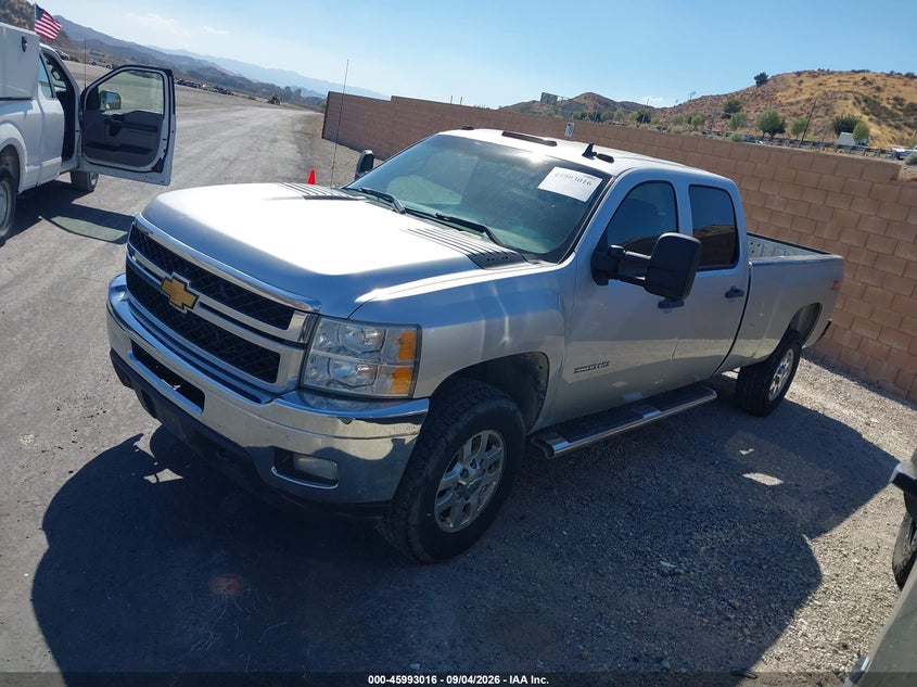 2012 CHEVROLET SILVERADO 3500HD auction photo 2