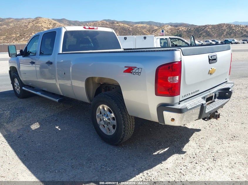 2012 CHEVROLET SILVERADO 3500HD auction photo 3