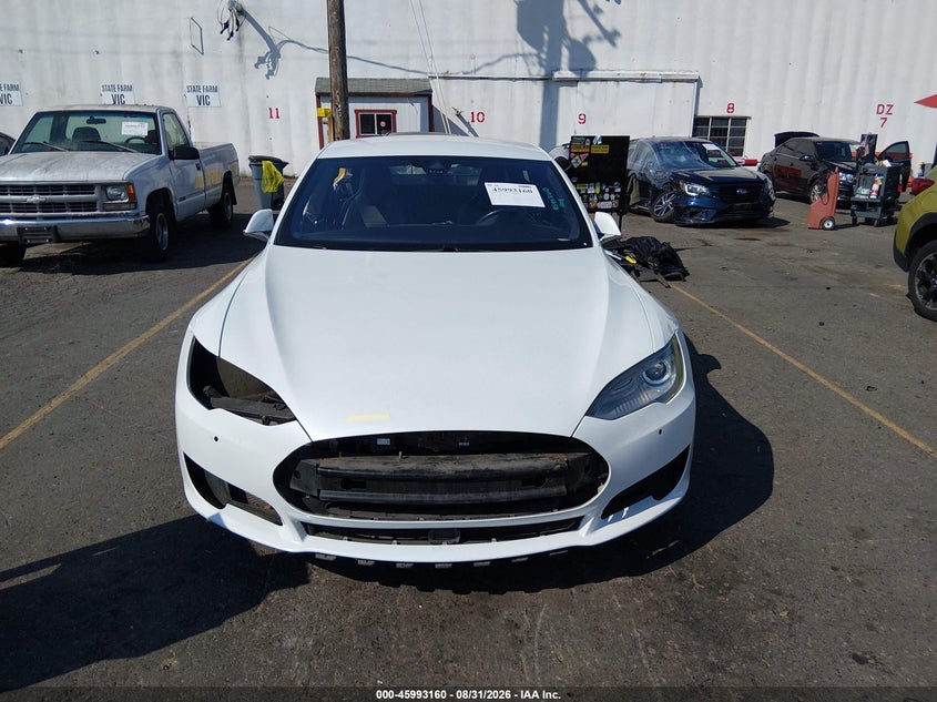 TESLA MODEL S - zdjęcie 13