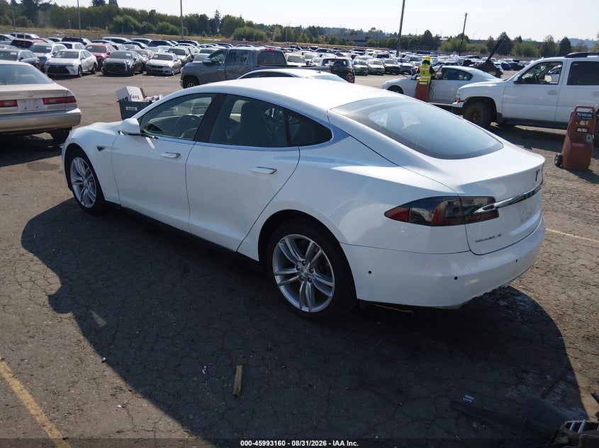 TESLA MODEL S - zdjęcie 3