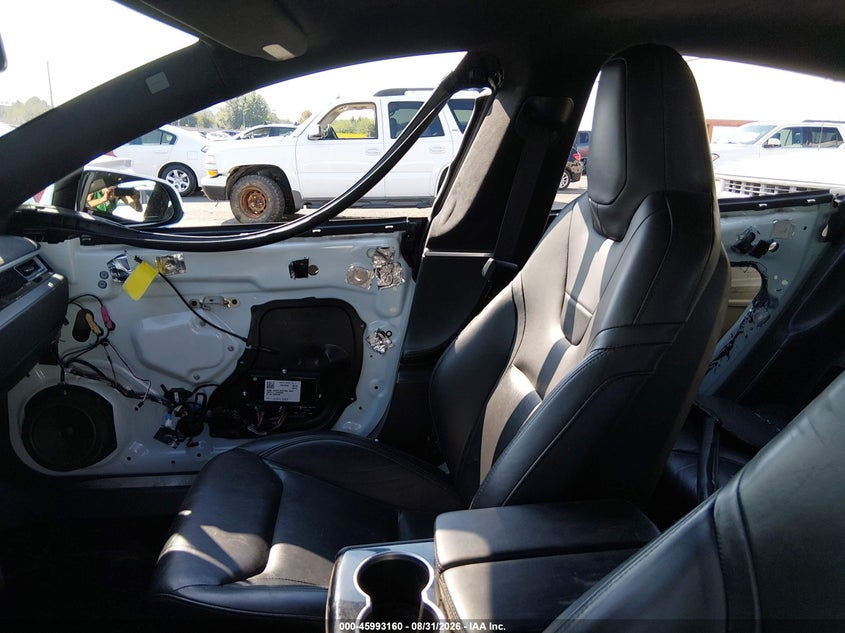 TESLA MODEL S - zdjęcie 6
