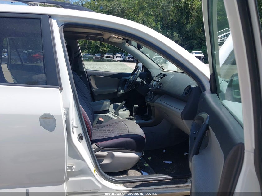 2011 TOYOTA RAV4 auction photo 5