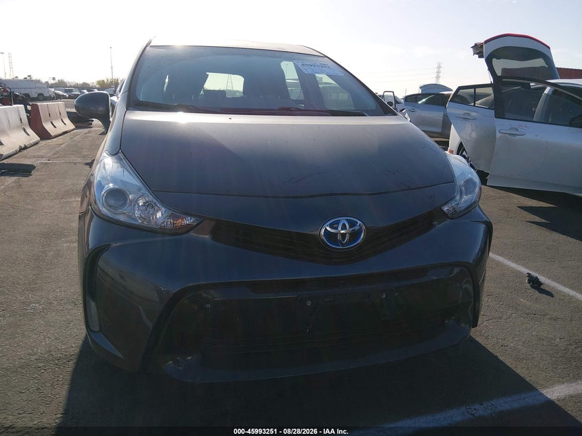 TOYOTA PRIUS V - zdjęcie 12
