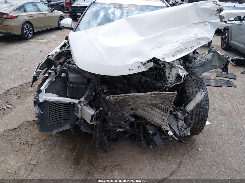 LAND ROVER RANGE ROVER VELAR - zdjęcie 6