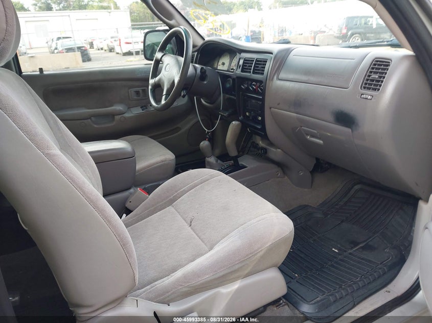 2004 TOYOTA TACOMA auction photo 5