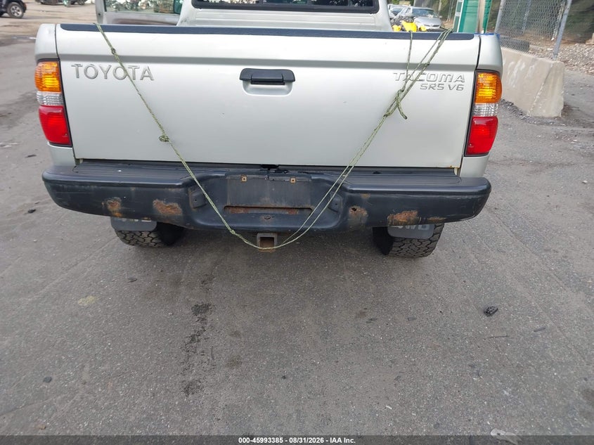 2004 TOYOTA TACOMA auction photo 6