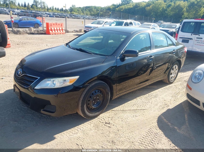 2011 TOYOTA CAMRY auction photo 2