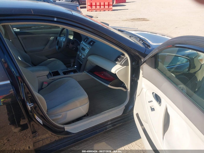 2011 TOYOTA CAMRY auction photo 5