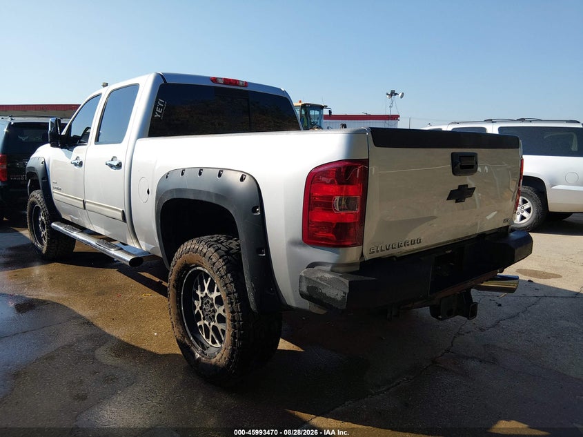 2011 CHEVROLET SILVERADO 2500HD auction photo 3