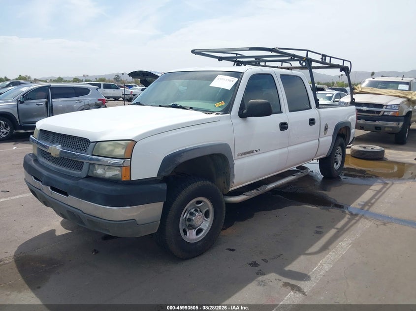2004 Chevrolet Silverado, Удар сзади, IAAI, VIN 1GCHC23U74F206133 — фото 2