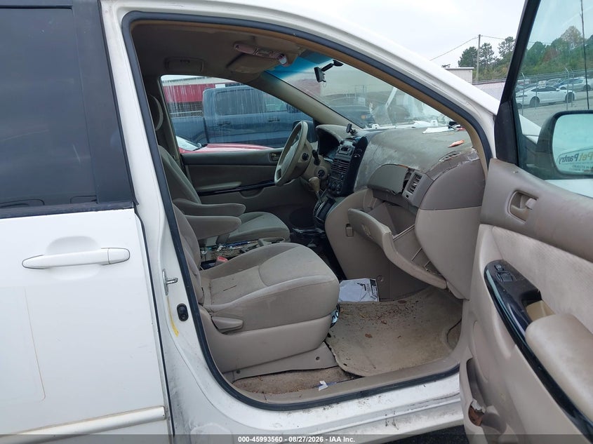 2005 TOYOTA SIENNA auction photo 5