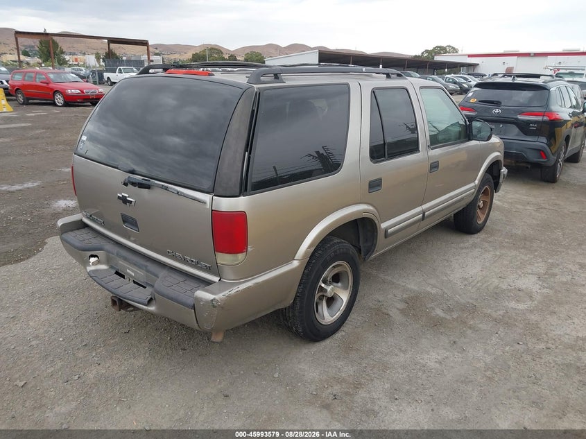 2000 CHEVROLET BLAZER auction photo 4