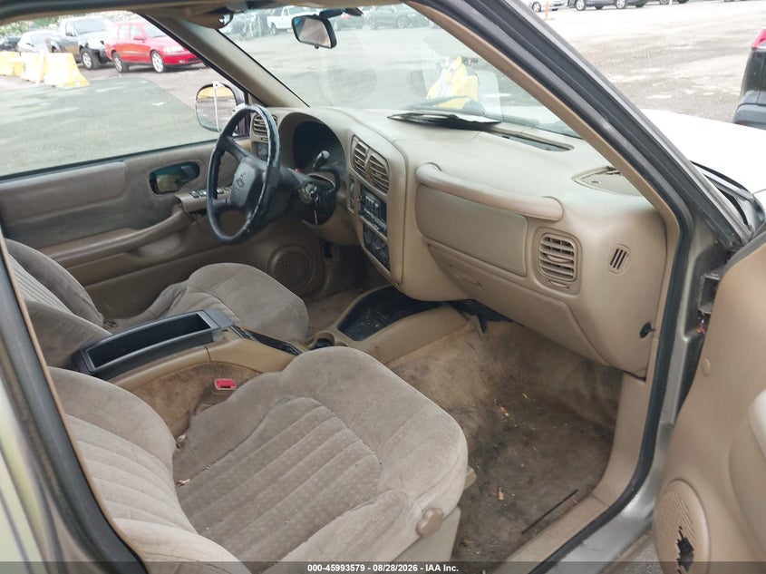 2000 CHEVROLET BLAZER auction photo 5