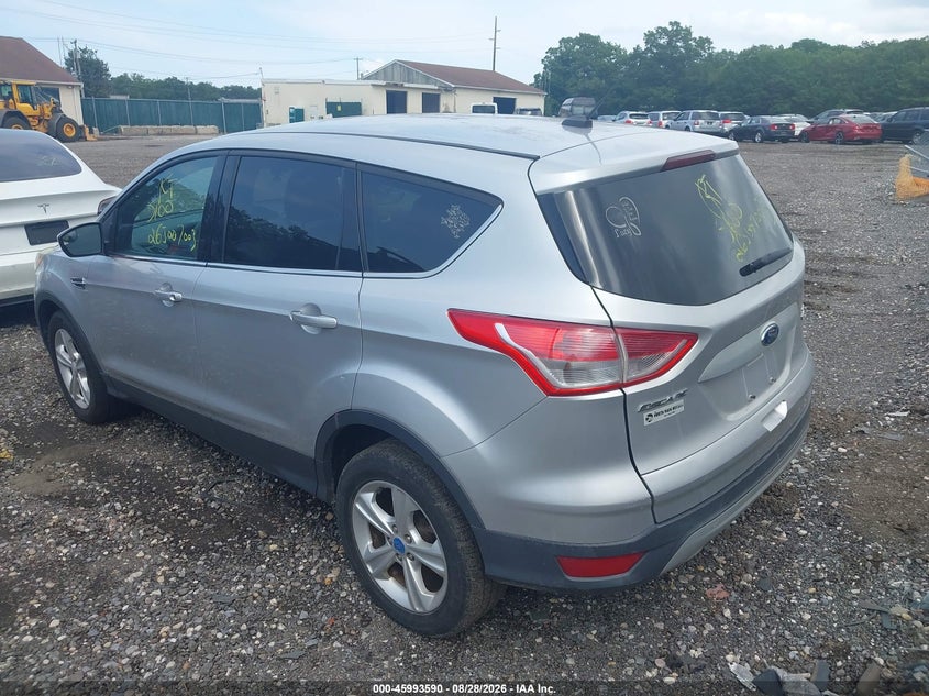 Vin: 1fmcu9gxxduc36576, lot: 46492915, ford escape se 20133