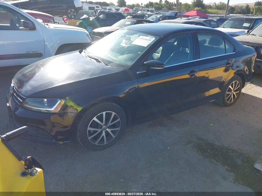 2017 VOLKSWAGEN JETTA auction photo 2