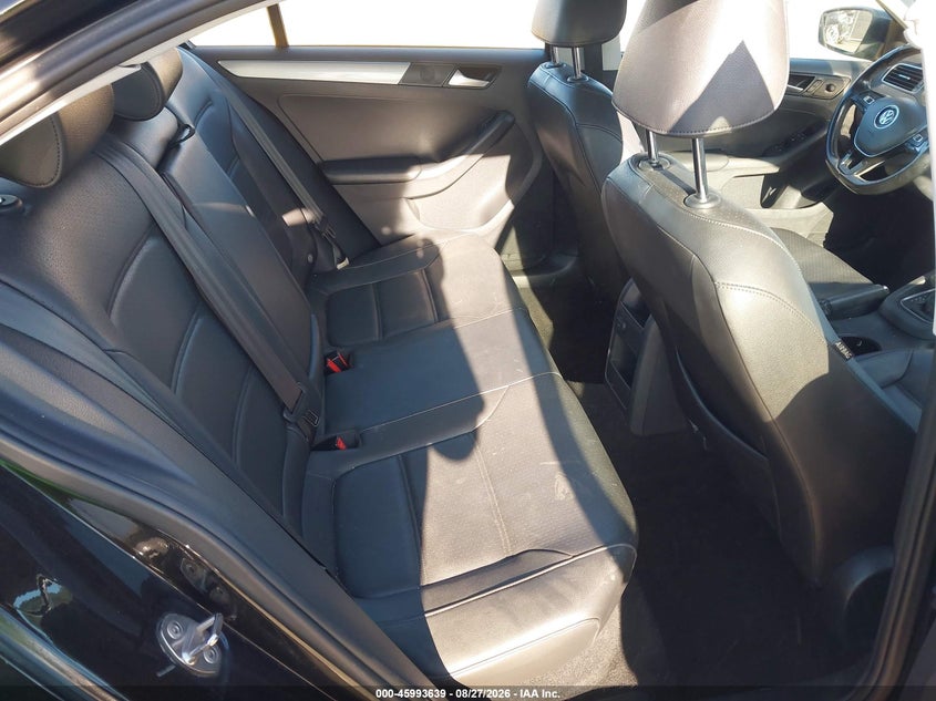 2017 VOLKSWAGEN JETTA auction photo 8