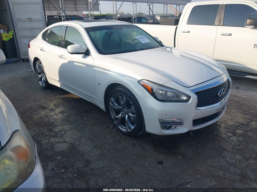 2015 INFINITI Q70 auction photo 1