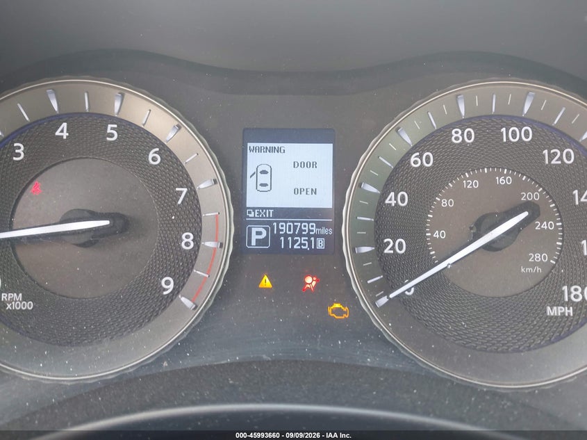 2015 INFINITI Q70 auction photo 7